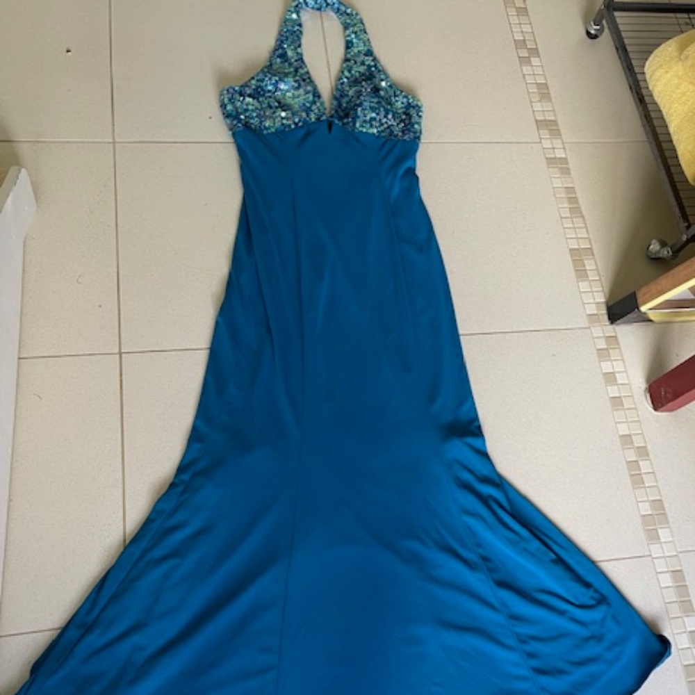 Niki Livas Full Length Medium Teal Gown  14 EUC